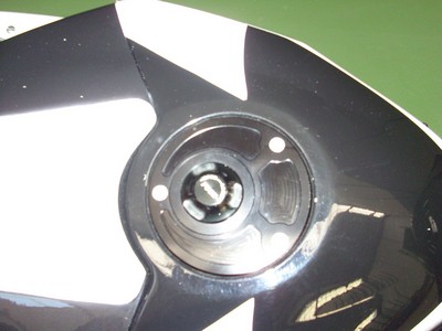TAPONES DE DEPOSITO EN ALUMINIO CON CIERRE DE ROSC